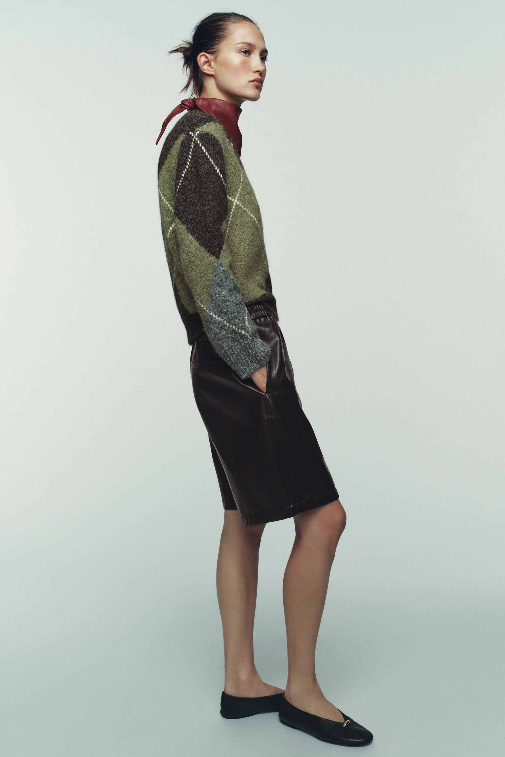 SHORT MATIÈRE SYNTHÉTIQUE